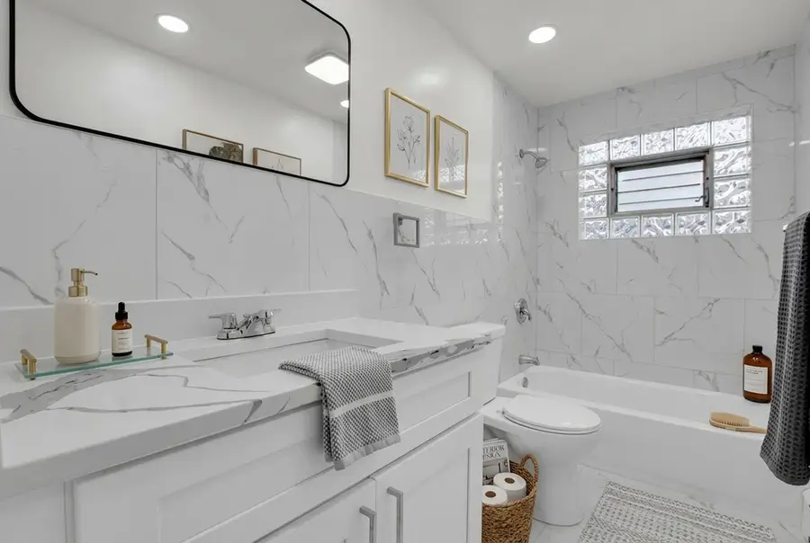 8634 W Summerdale Avenue #1S, Chicago, IL 60656 - #3