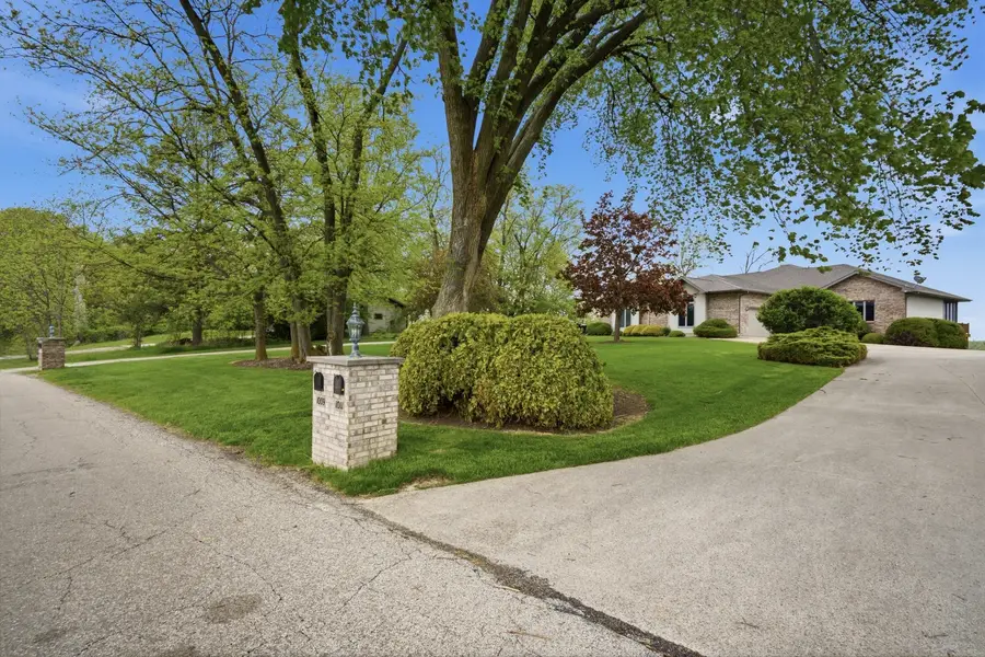 1009 Melody Hills, Fulton, IL 61252 - #3