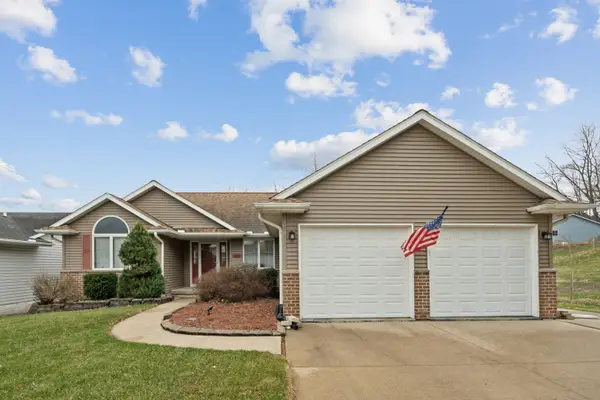 1207 26th Avenue N, Clinton, IA 52732