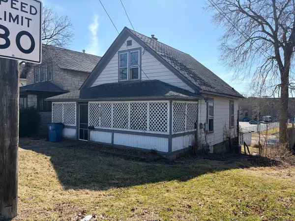 344 W Everett Street, Dixon, IL 61021