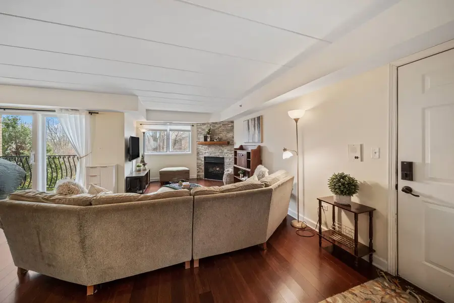 4407 Pershing Avenue #2S, Downers Grove, IL 60515 - #3