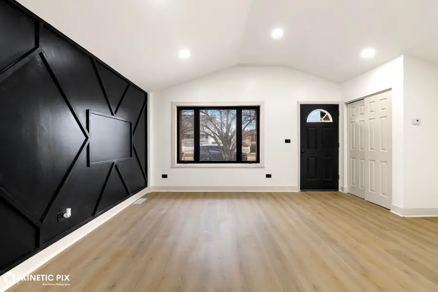 10154 S Emerald Avenue, Chicago, IL 60628 - #3