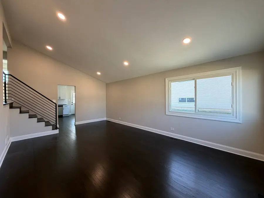 665 Easy Street, Glendale Heights, IL 60139 - #3