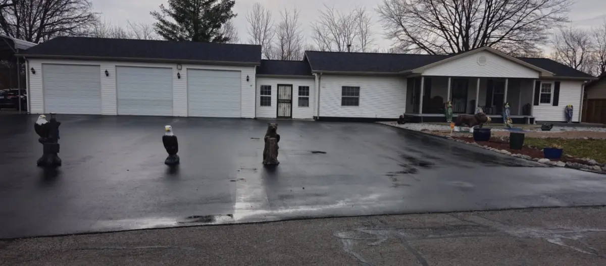 602 W William Street, Sesser, IL 62884 - #1