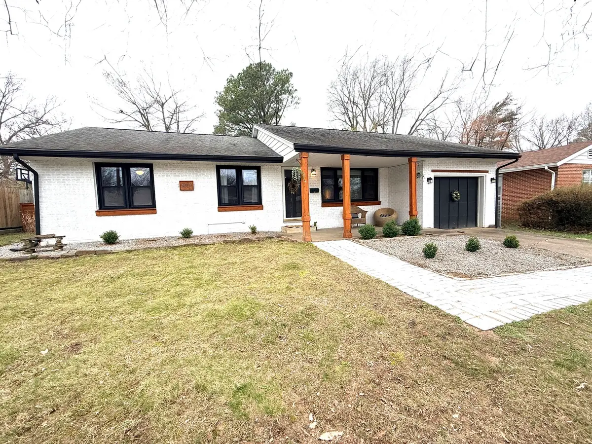 400 S Orchard Drive, Carbondale, IL 62901 - #1