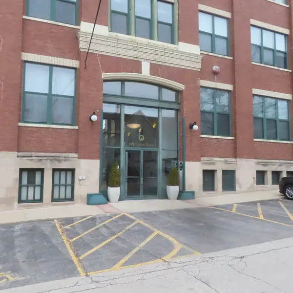 601 Linden Place #311, Evanston, IL 60202