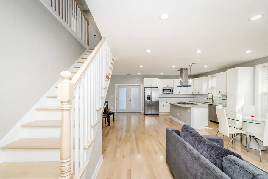 4448 Joliet Avenue, Lyons, IL 60534 - #3