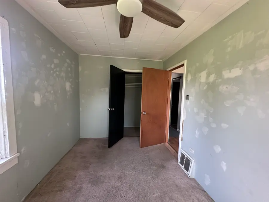 415 W Livingston Road, Streator, IL 61364 - #3