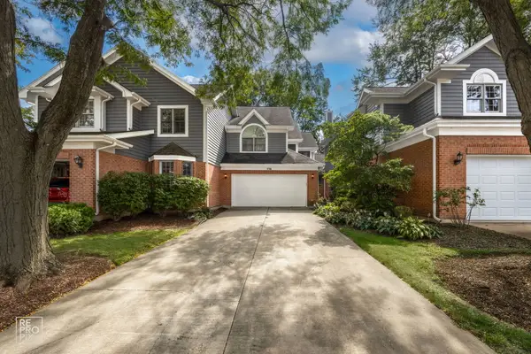 536 W Evergreen Street, Wheaton, IL 60187