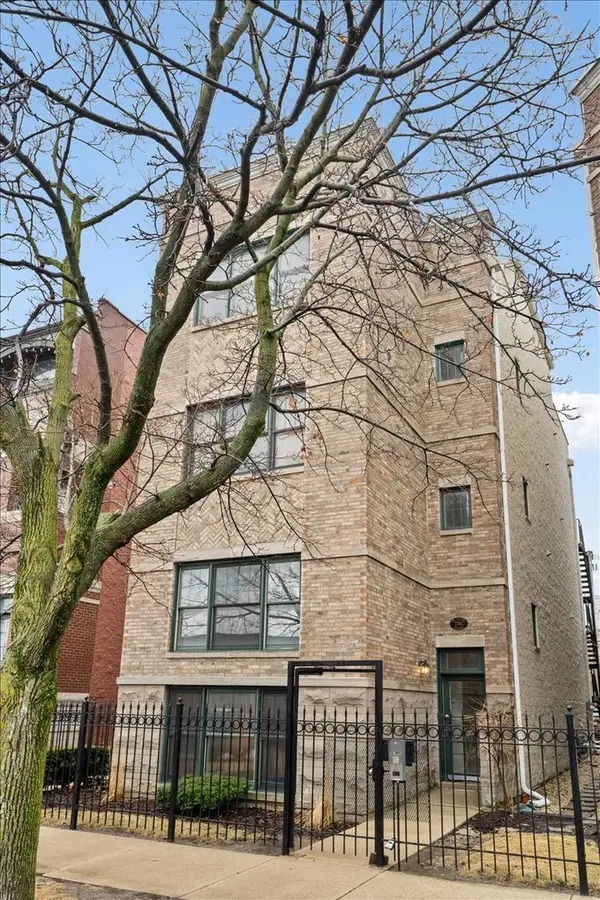 2742 N Wolcott Avenue #3, Chicago, IL 60614