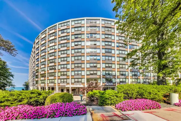 1630 N Sheridan Road #7K, Wilmette, IL 60091