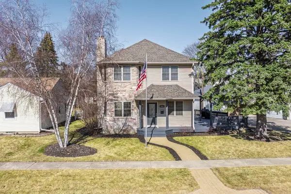 935 E Garden Street, DeKalb, IL 60115