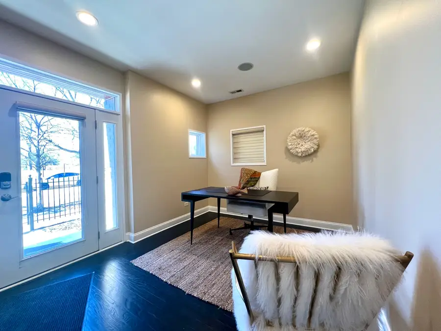 Address Withheld By Seller, Chicago, IL 60616 - #2