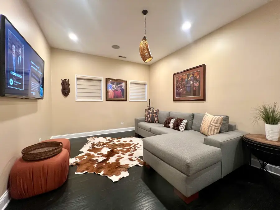 Address Withheld By Seller, Chicago, IL 60616 - #3