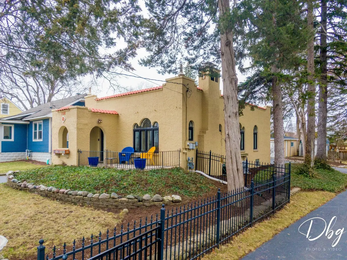 338 S Lake Street, Grayslake, IL 60030 - #1