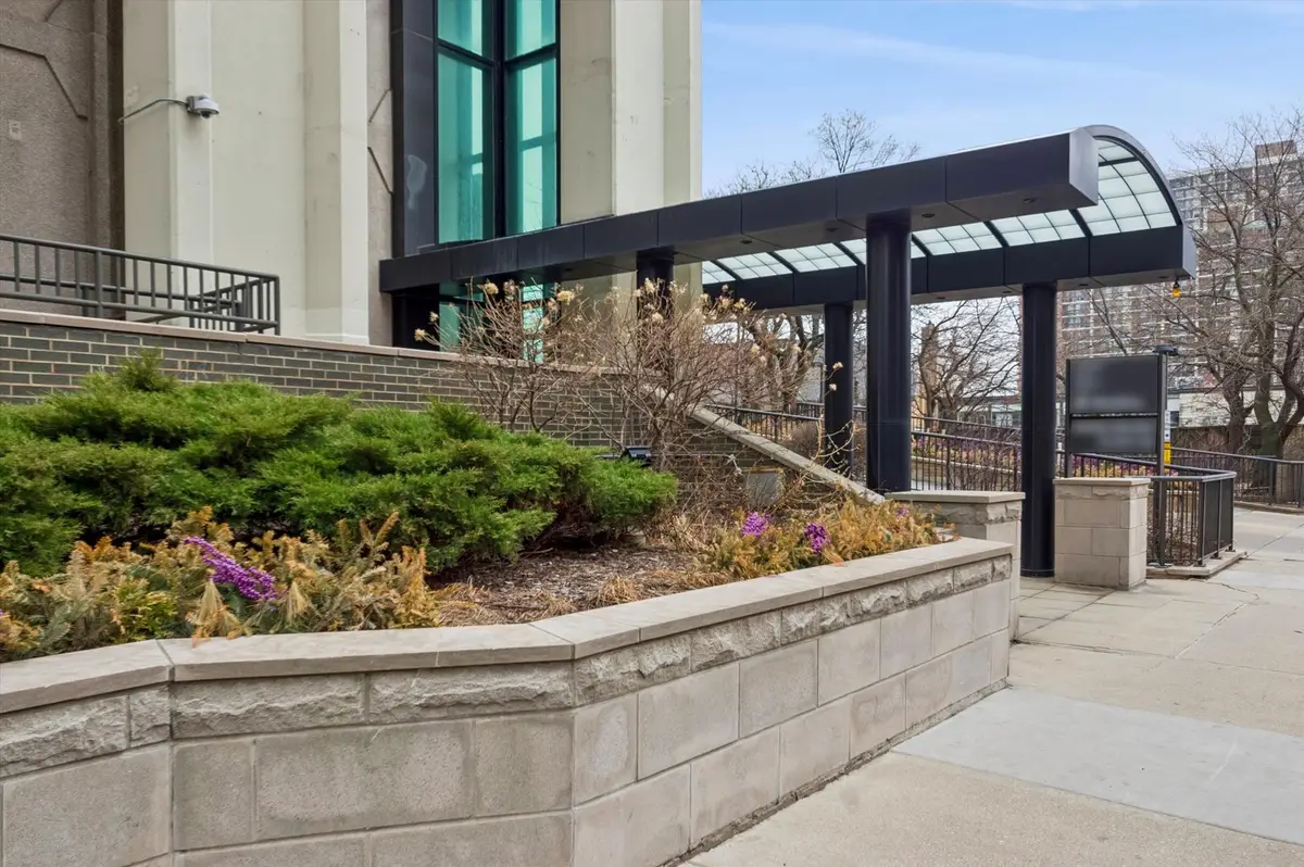 6007 N Sheridan Road #15B, Chicago, IL 60660 - #1