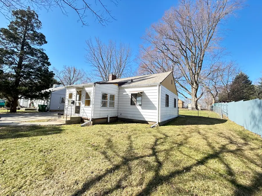 1510 Guiles Avenue, Mendota, IL 61342 - #3