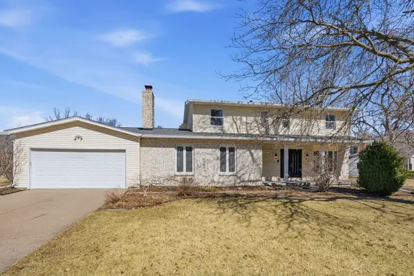 4 Estate Court, Bettendorf, IA 52722