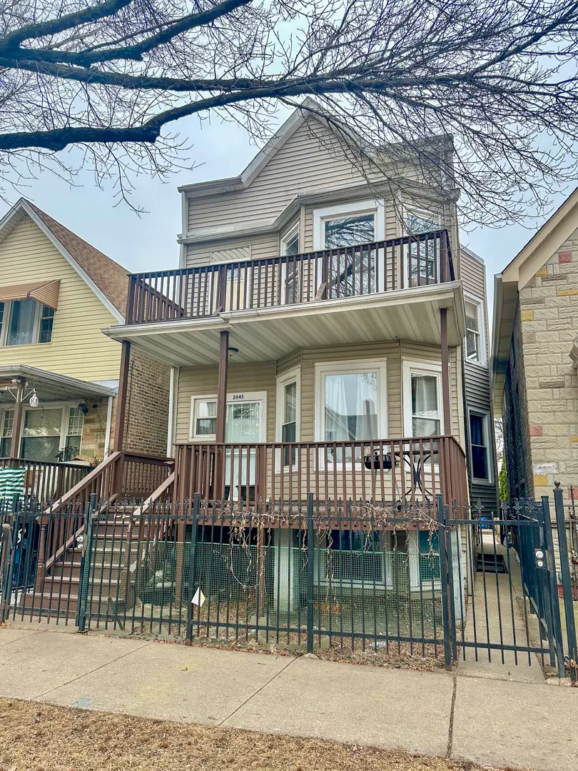 2045 N Tripp Avenue, Chicago, IL 60639 - #1