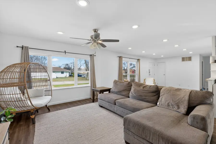 401 Concord Drive, Streamwood, IL 60107 - #3