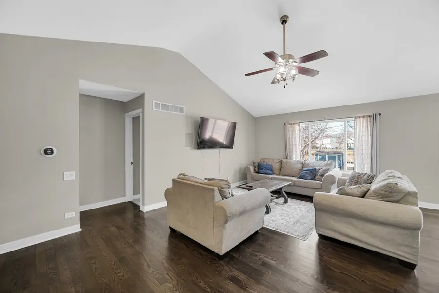 3025 Coastal Drive, Aurora, IL 60503 - #3