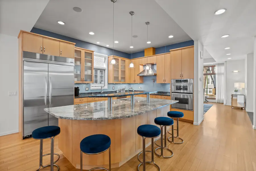 1915 W Henderson Street, Chicago, IL 60657 - #2