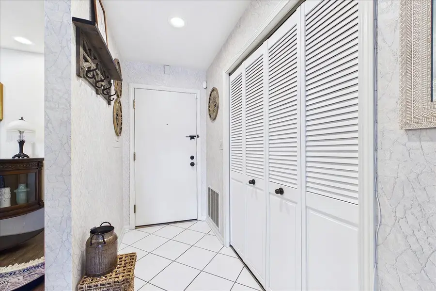 300 E Dundee Road #310, Buffalo Grove, IL 60089 - #3