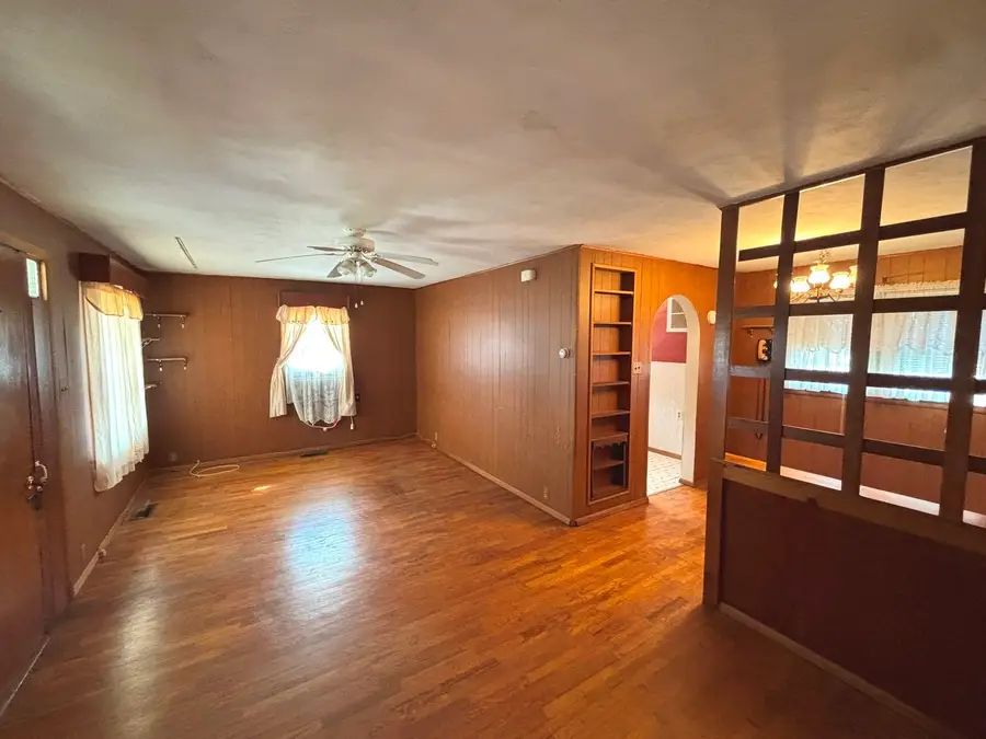 107 Dewolf Street, Odin, IL 62870 - #2