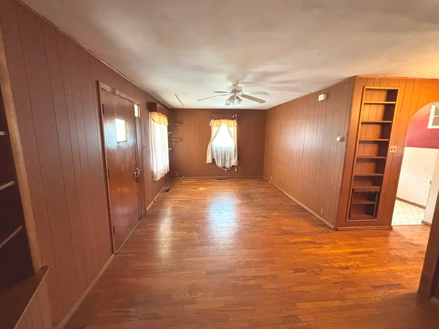 107 Dewolf Street, Odin, IL 62870 - #3