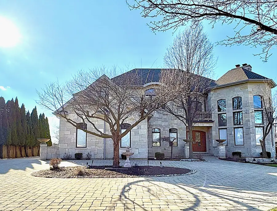 904 S Edgewood Lane, Mount Prospect, IL 60056 - #3