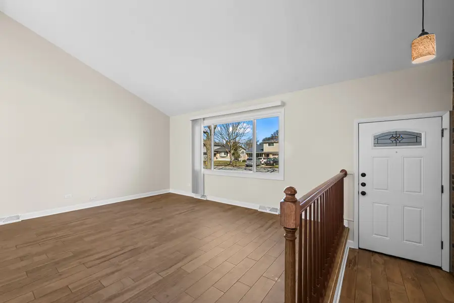 1917 E Pawnee Lane, Mount Prospect, IL 60056 - #2