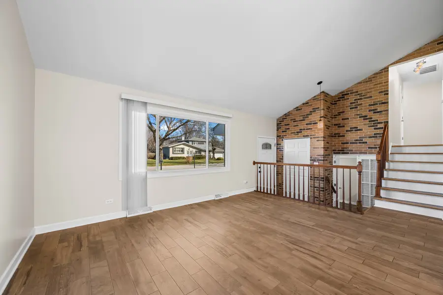 1917 E Pawnee Lane, Mount Prospect, IL 60056 - #3