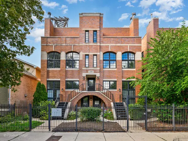 1718 W Superior Street #2E, Chicago, IL 60622