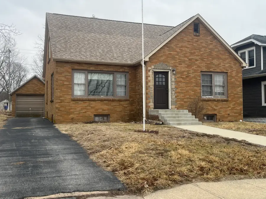 602 Washington Avenue, Lowden, IA 52255 - #2