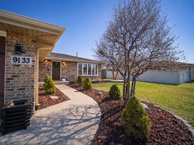 9133 S Meade Avenue, Oak Lawn, IL 60453 - #3