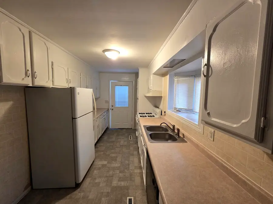 28 Hickory Drive, Carpentersville, IL 60110 - #2