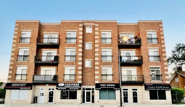 5321 N Lincoln Avenue #2E, Chicago, IL 60625 - #1