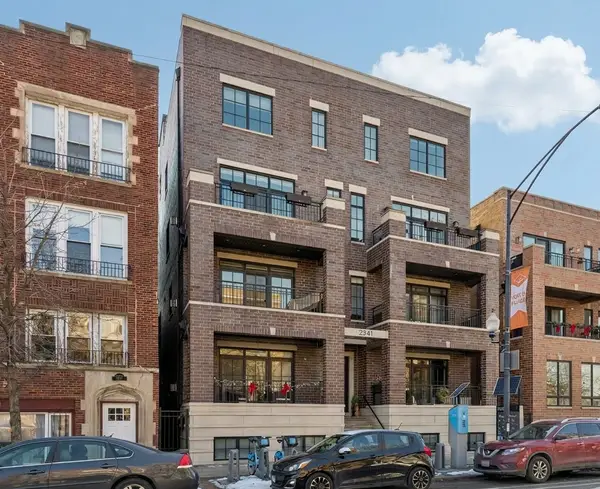 2341 W Roscoe Street #3W, Chicago, IL 60618