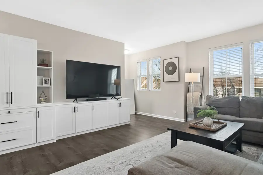 2238 S Crambourne Way, Arlington Heights, IL 60005 - #3