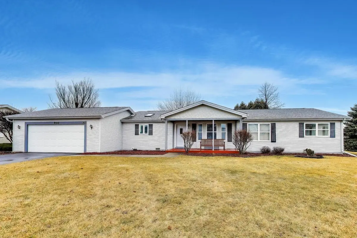 910 Shetland Court, Grayslake, IL 60030 - #1