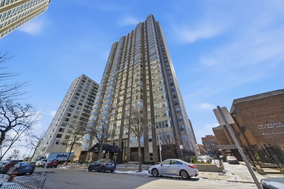 525 W Hawthorne Place #2707, Chicago, IL 60657 - #1
