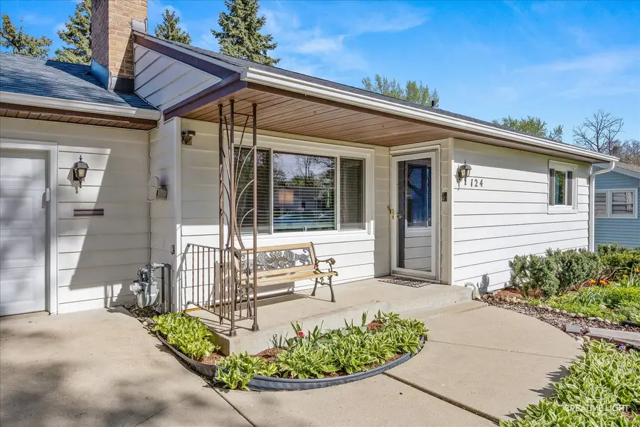 124 S Rosedale Avenue, Aurora, IL 60506 - #3