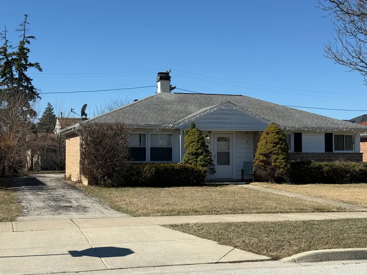 982 W Villa Drive, Des Plaines, IL 60016 - #1