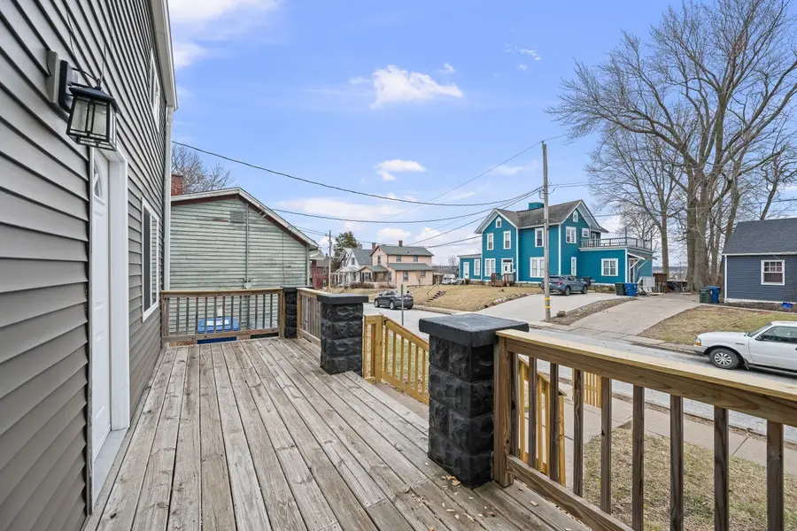 1906 E 13th Street, Davenport, IA 52803 - #2