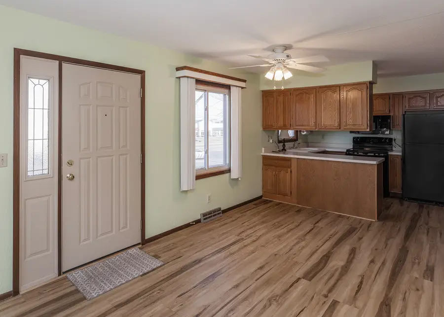 3590 Devils Glen Road, Bettendorf, IA 52722 - #3