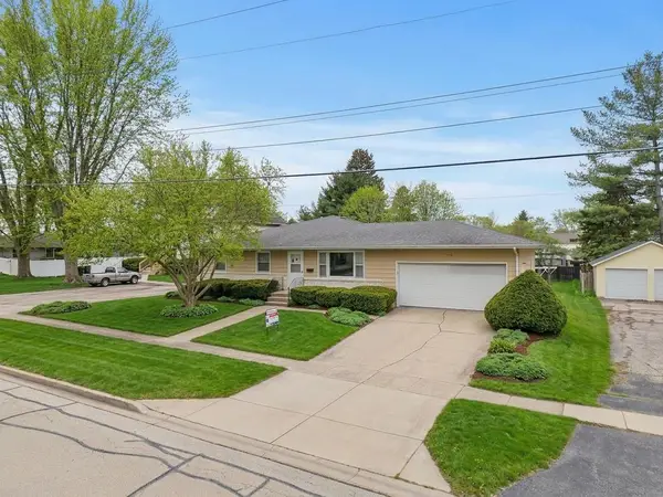 215 N State Street, Genoa, IL 60135