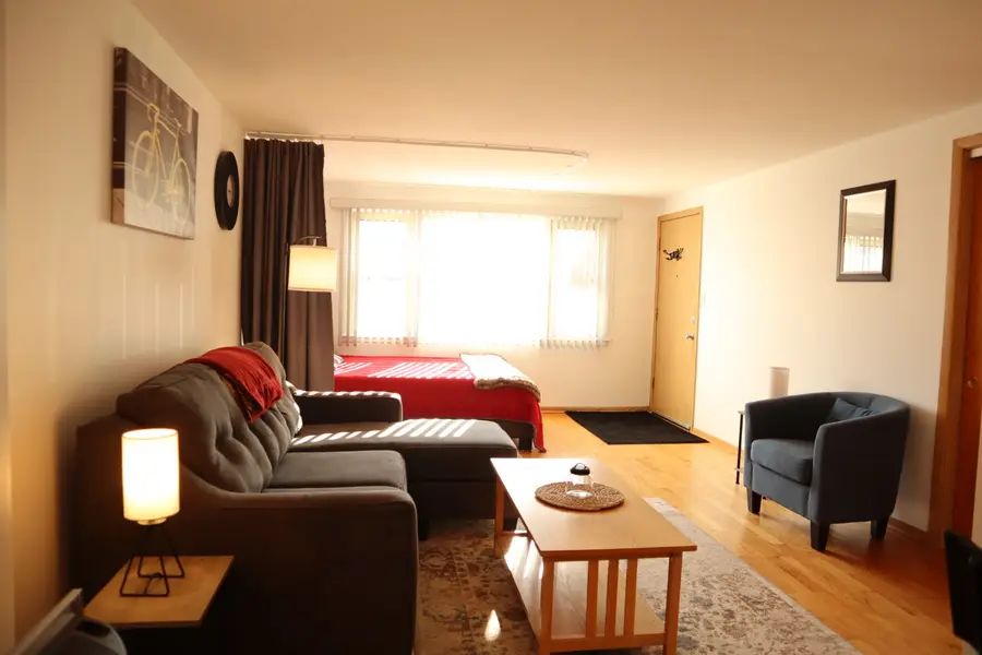 6845 N Northwest Highway #1E, Chicago, IL 60631 - #3