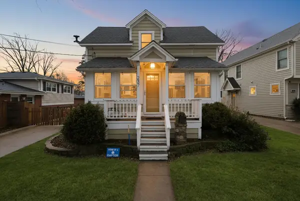 237 W Austin Avenue, Libertyville, IL 60048