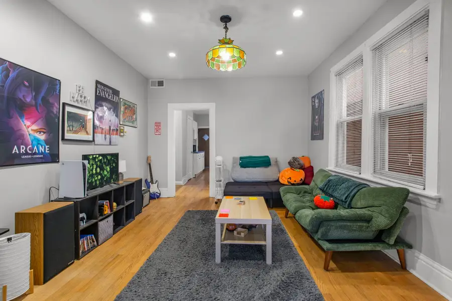 2118 W Fletcher Street, Chicago, IL 60618 - #2