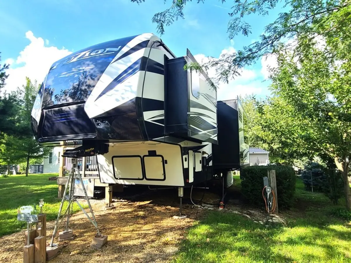 22/125 Woodhaven, Sublette, IL 61367 - #1